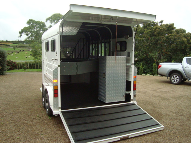 Flotteur à charge angulaire allongée pour 2 chevaux