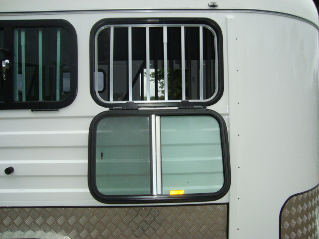 Flotteur à charge angulaire allongée pour 2 chevaux