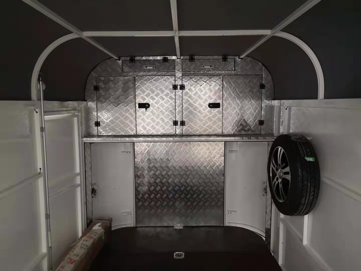 Flotteur de cheval personnalisé