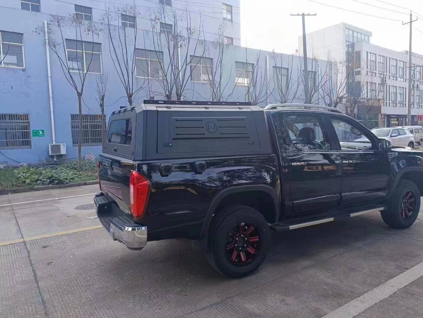 Casquette et surmatelas de camion