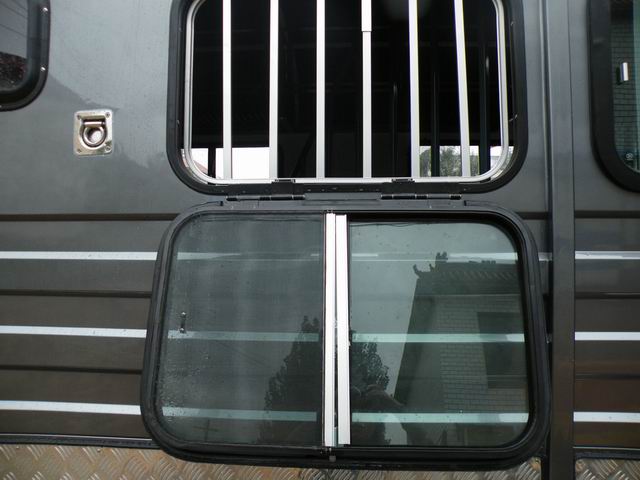 Flotteur de luxe pour 3 chevaux