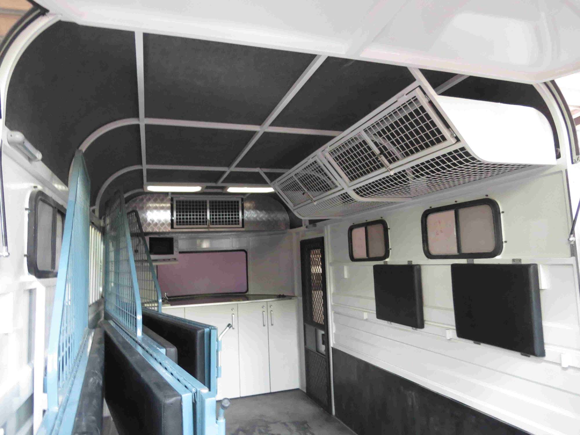 Flotteur à charge angulaire allongée pour 2 chevaux