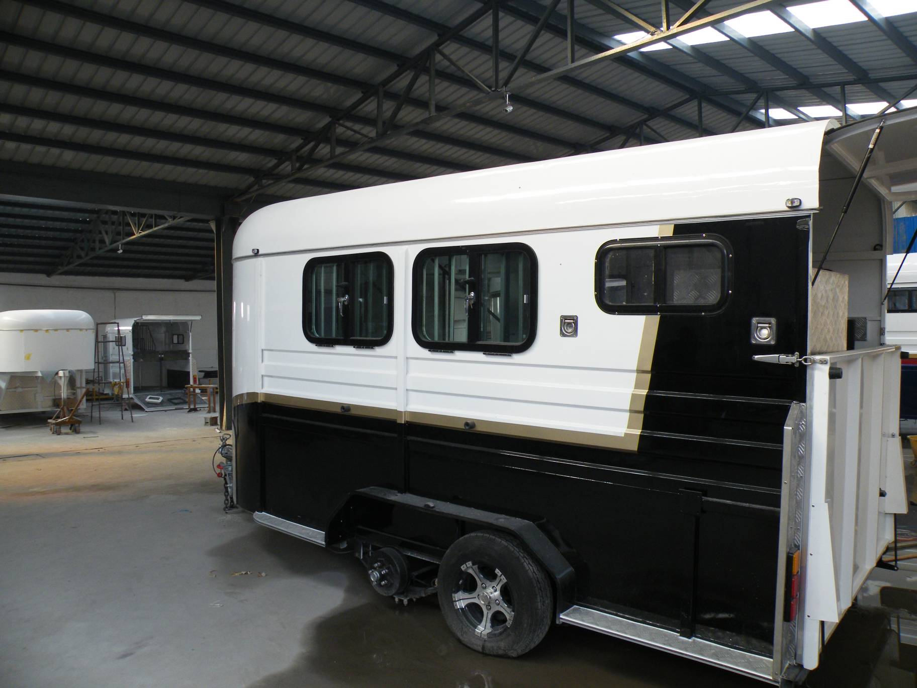 Flotteur à charge angulaire allongée pour 2 chevaux