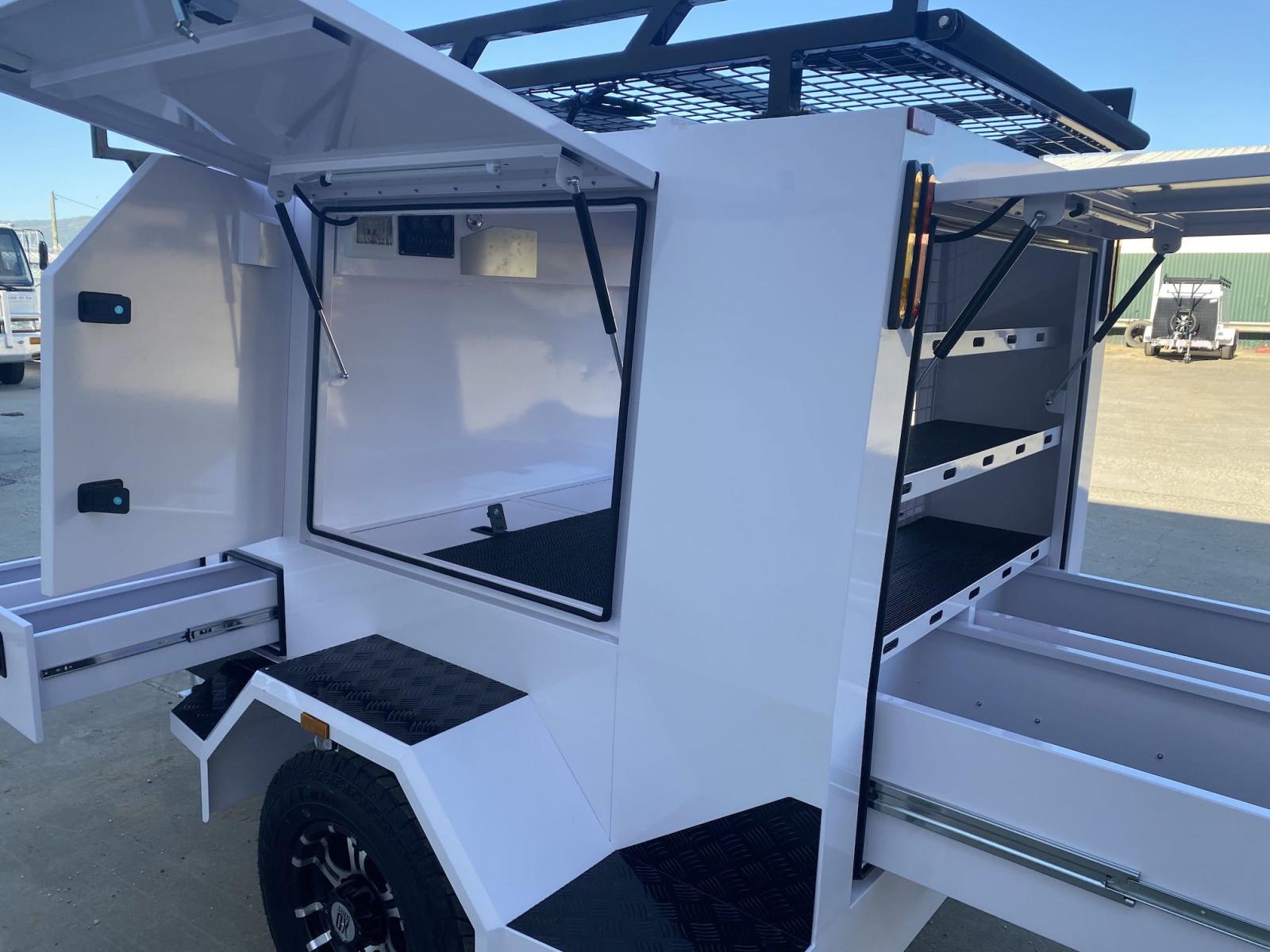 Grande remorque artisanale à un essieu