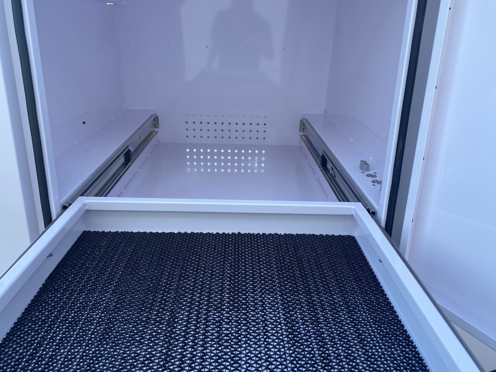 Grande remorque artisanale à un essieu