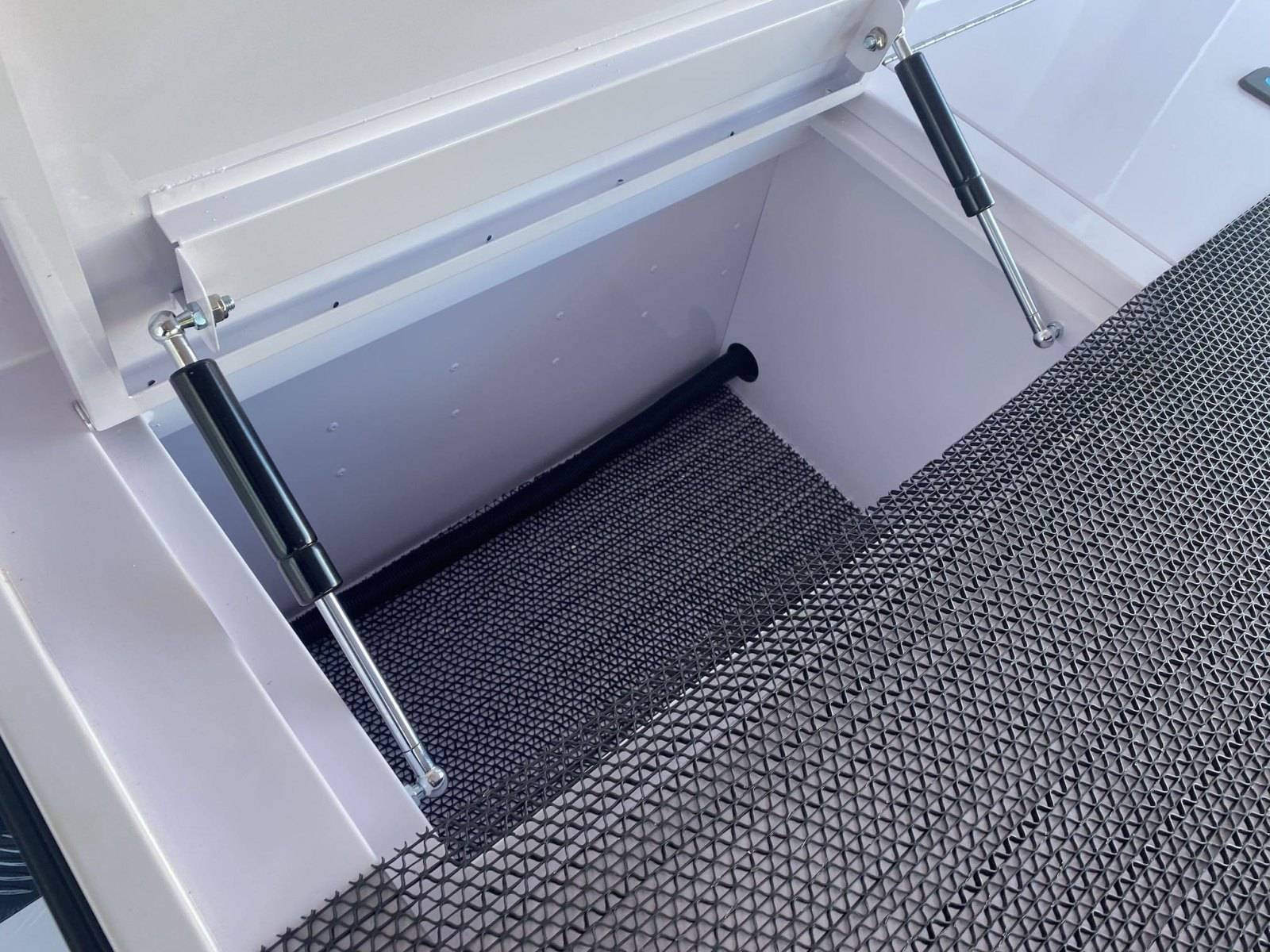 Grande remorque artisanale à un essieu