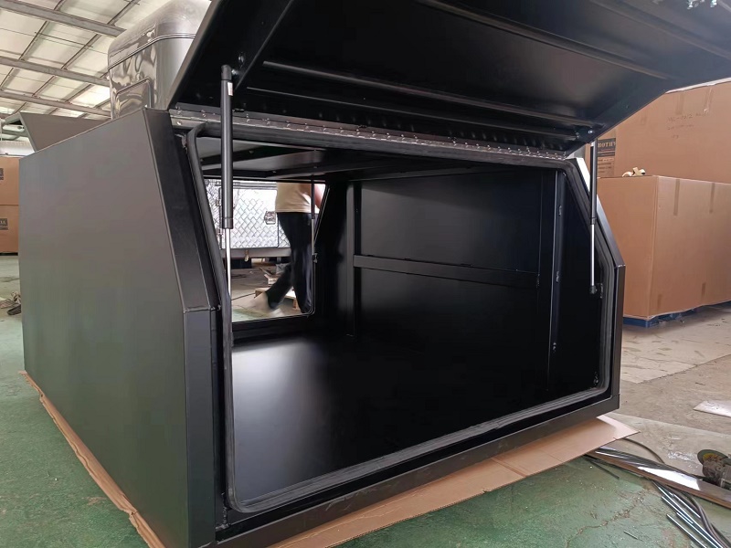 Auvent Gullwing pour camion léger