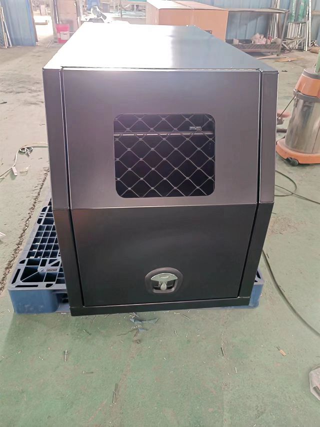 Auvent Ute en alliage noir avec boîte à chien