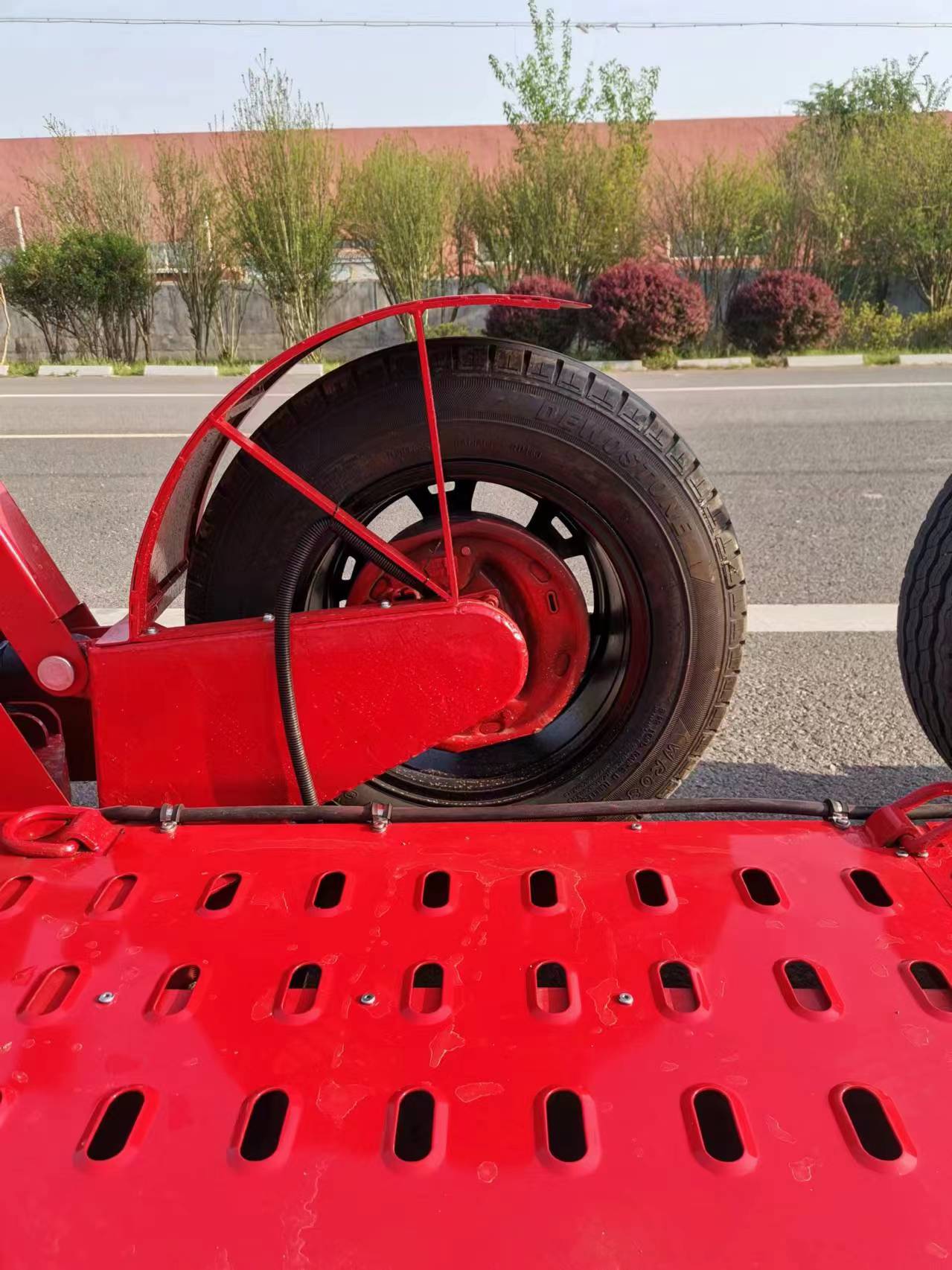 Remorque hydraulique à hauteur réglable